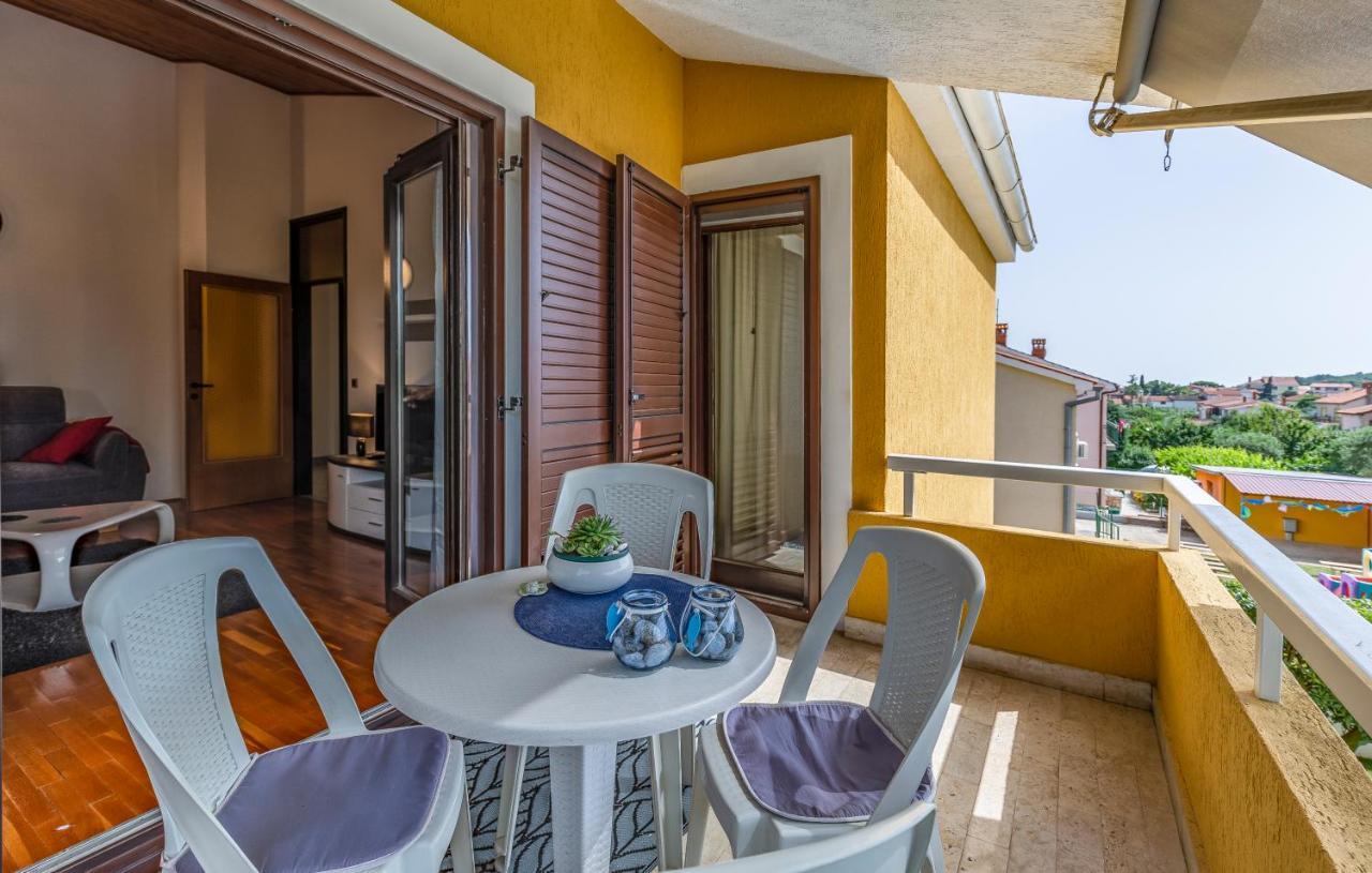 Jasmine With Swimming Pool Villa Pula